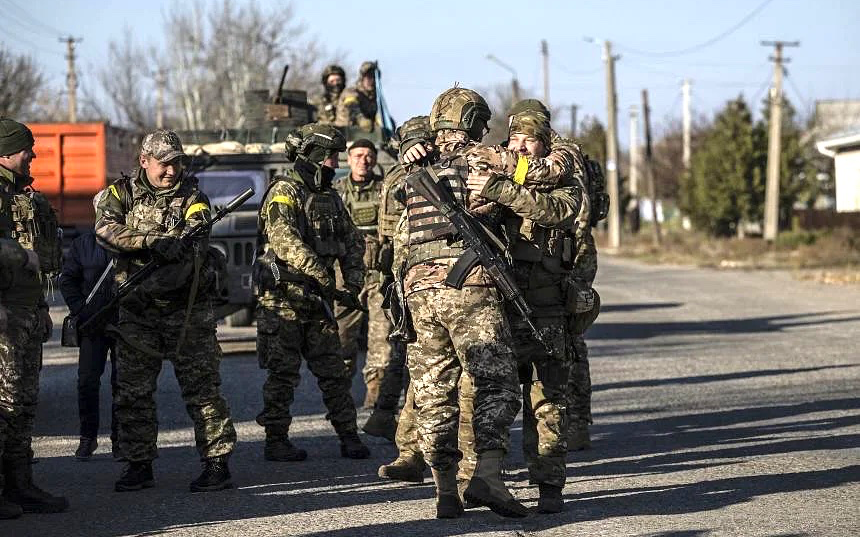 乌克兰军队从俄罗斯控制区夺回数十个城镇    挺进赫尔松