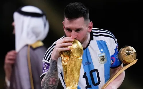 世界杯史上最精彩的决战  阿根廷点球击败法国赢得大力神    梅西终圆球王梦