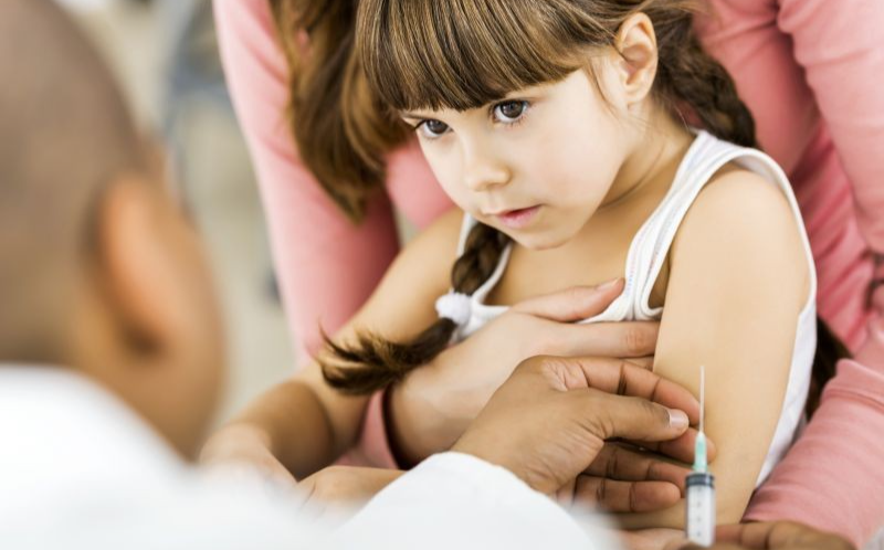 美國食品和藥物管理局上週五為5至11歲的兒童接種輝瑞的新冠病毒疫苗鋪平了道路。