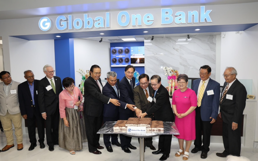 環球第一銀行5月22日舉行開業典禮，嘉賓雲集 正式對外開張營業，開啟休士頓銀行界新紀元