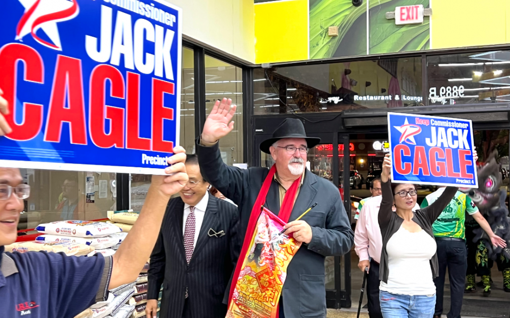 德州哈里斯郡第四区专员卡格尔走访亚洲城店铺 呼吁公民踊跃投票