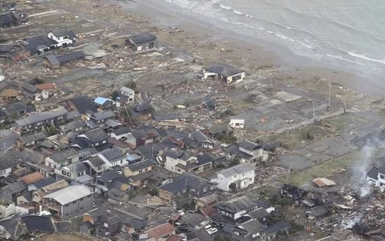 日本强震 千栋房屋垮塌
