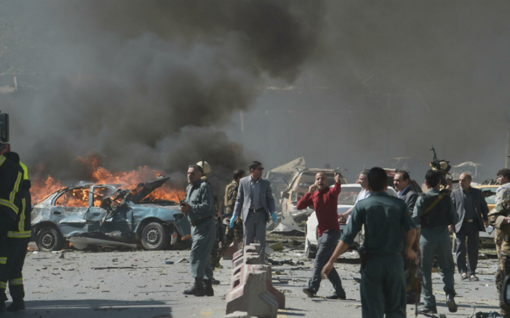 喀布尔机场多起爆炸    美军13人死亡18人受伤   阿富汗60多人死亡    140多人受伤