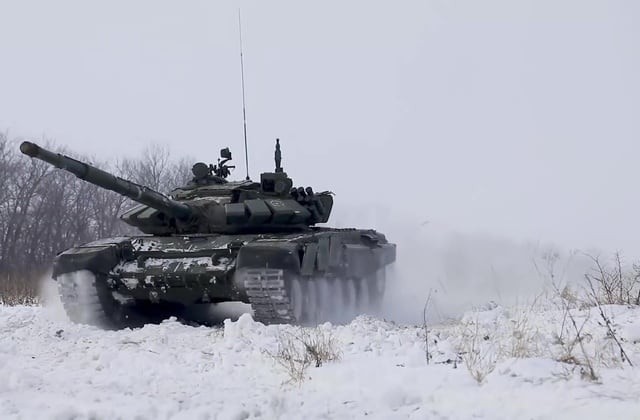 U.S. makes Ukraine move amid Russian troop buildup
