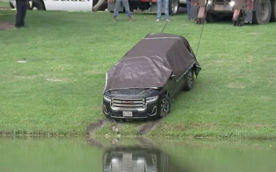 休士顿失踪妈妈的车辆在梨城池塘中被打捞到
