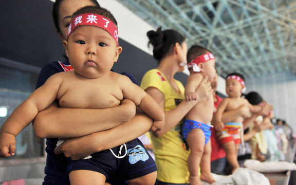 中國放寬生育限制    允許夫妻生3個孩子    美國2020年生育率降至最低