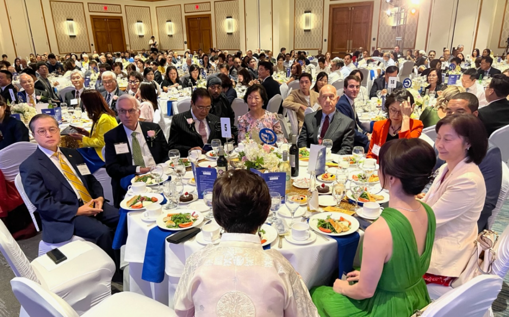 环球第一银行开业庆典晚宴隆重举行   600余人欢聚一堂祝贺