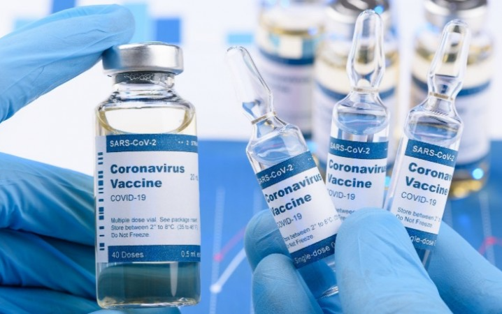 FDA批准秋季新冠疫苗注射最近病例激增及今秋天的病例激增  更新版新冠疫苗加強注射可以提供最好的保護以抵禦這種疾病