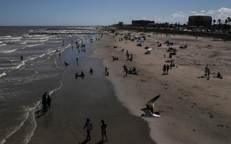 加尔维斯顿县官员预计春假期间，海滩将涌入更多人流