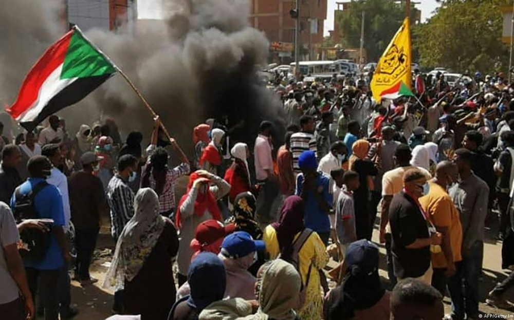 苏丹准军事快速支援部队争夺权力    与军队发生内战     造成近百人死亡