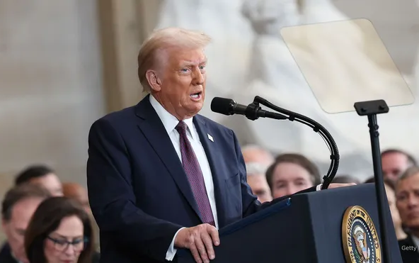 美軍啓動全面海上封鎖　特朗普警告接近封鎖區伊朗船只將被“消滅”