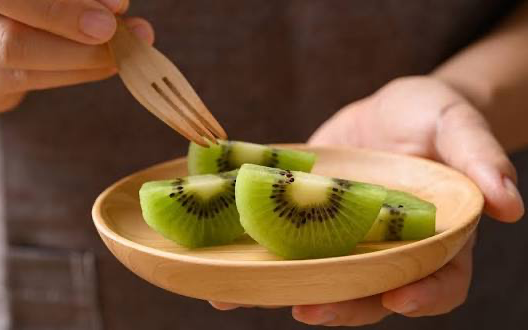 每天两颗猕猴桃或显著改善皮肤与整体健康