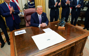 歷史性協議 以與阿敲定和平協議