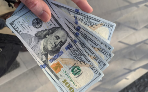 川普考虑普发关税红利　美民眾最高每人2000美元