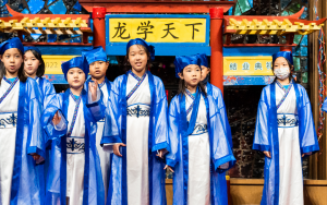 一段夏夜的美丽回忆 ——记2022夏令营龙学天下中文学校医学中心总校结业典礼