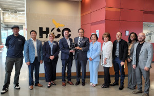 為华裔培育人才、链接最新科技趋势，HCC与美南集团携手，推动合作新契机