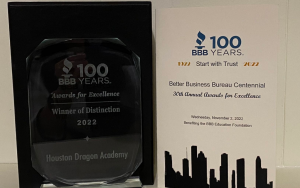 休斯顿龙学天下中文学校获得BBB教育类优秀企业奖项（“Awards for Excellence Winner of Distinction 2022”）