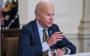 全球供应链正面临严重危机消费者将面临更严重的缺货问题 居高不下的通膨正侵蚀民眾的薪资為拜登带来不少政治风险