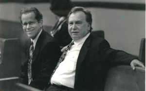 休斯顿火箭队前老板查理·托马斯去世,享年89岁