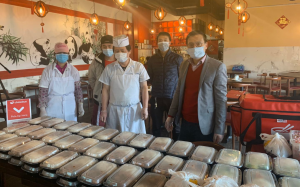 休士頓幾大華裔組織將在五月份的亞裔傳統月, 特別聯手舉辦“送餐一萬份,致敬一線英雄”的活動