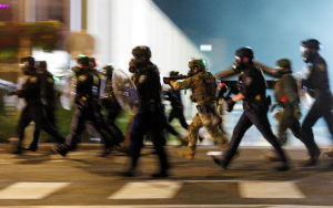 特朗普下令派兵波特兰应对Antifa暴乱