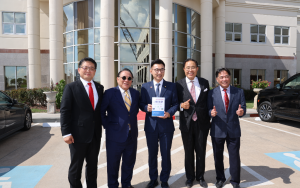 江啟臣在蕭伊芳的陪同下,參觀美南新聞大樓  獲李蔚華、劉倬宇、謝宗煌、賴清陽等親自接待