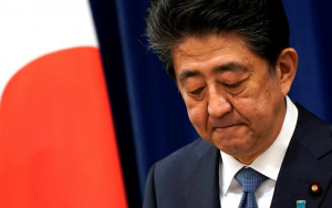 安倍突然辞职 震惊日本政坛