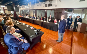 德州农业局代表在国际贸易中心宣讲2亿美元农业基金  总统慰问洪灾家属引关注