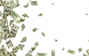 新法案将给美国人每月两千元 直到冠状病毒结束為止 眾议院议长佩洛西和其他议员支持每月两千美元的经常性款