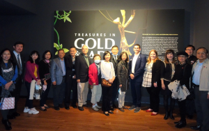 金雕玉琢吴卿黄福寿双人展在休斯顿自然科学博物馆精緻开展展现台湾两位雕刻大师技艺非凡之金玉雕琢艺术成就