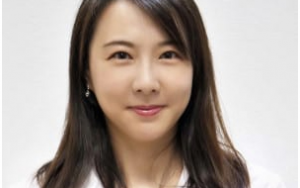 世界华人工商妇女企管协会 美南分会 线上医疗讲座 Covid-19对孩童与青少年的影响 第一线所见之病例和治疗