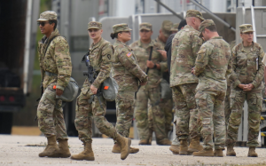 五角大樓令1500名現役士兵戒備    或隨時部署至明尼蘇達州應對抗議局勢