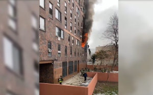 纽约市布朗克斯区公寓楼发生重大火灾,造成 19 人死亡,63人受伤