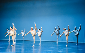 周洁晓慧舞蹈学校第十二届“精品荟萃”隆重上演