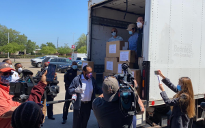 团结社区，集体捐献 休士顿华裔社区在福遍县防疫救援中大显身手