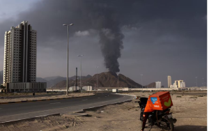 美以继续向伊朗轰炸