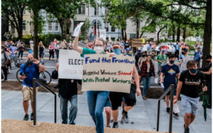 川普将操纵邮局拒绝合格选民投票以追求自己的连任 民主党议员会缩短休会时间以应对美国邮政的危机 邮寄选票无法在截止日期前交付 选民会被剥夺选举权