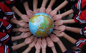 布林肯:美再生能源创新落后中国