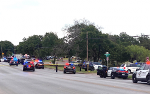 德州公园烟花庆典发生枪击案  5人受伤  2人处于危急状态