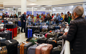 西南航空乘客再陷焦虑： 继免费托运后，"同伴票"福利或面临调整