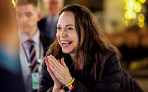 错过诺贝尔和平奖颁奖典礼 委内瑞拉反对派领袖马查多深夜现身奥斯陆　呼吁全球为自由而战