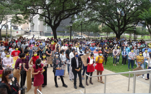 德州医学中心（TMC)周五举行 反亚裔歧视集会