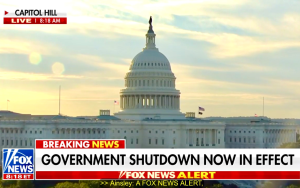 特朗普借政府停摆推动联邦政府重塑：大规模裁员与项目削减在即