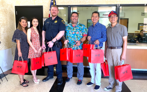 中秋佳节《回家》月饼慰问休斯敦警方