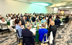 中华学人联谊会庆祝成立75周年暨奖学金颁奖典礼：表彰卓越学子，传承教育使命