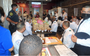休士顿市西南管理区周五再次主办 警校学生参访中国城增进警民交流