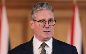 英國新任首相斯塔默宣布盧旺達驅逐計劃“已死”