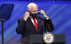 彭斯訪德州,針對近兩週疫情作出回應