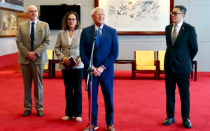 美国参议员威克尔访台　美台联合武器生产前景引发关注