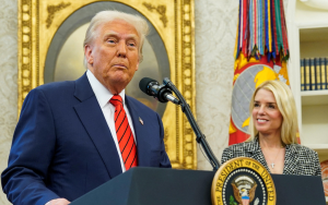 特朗普要求公开爱泼斯坦案件大陪审团证词